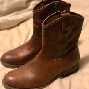 Frye Boots - Melissa Button Short (7.5)